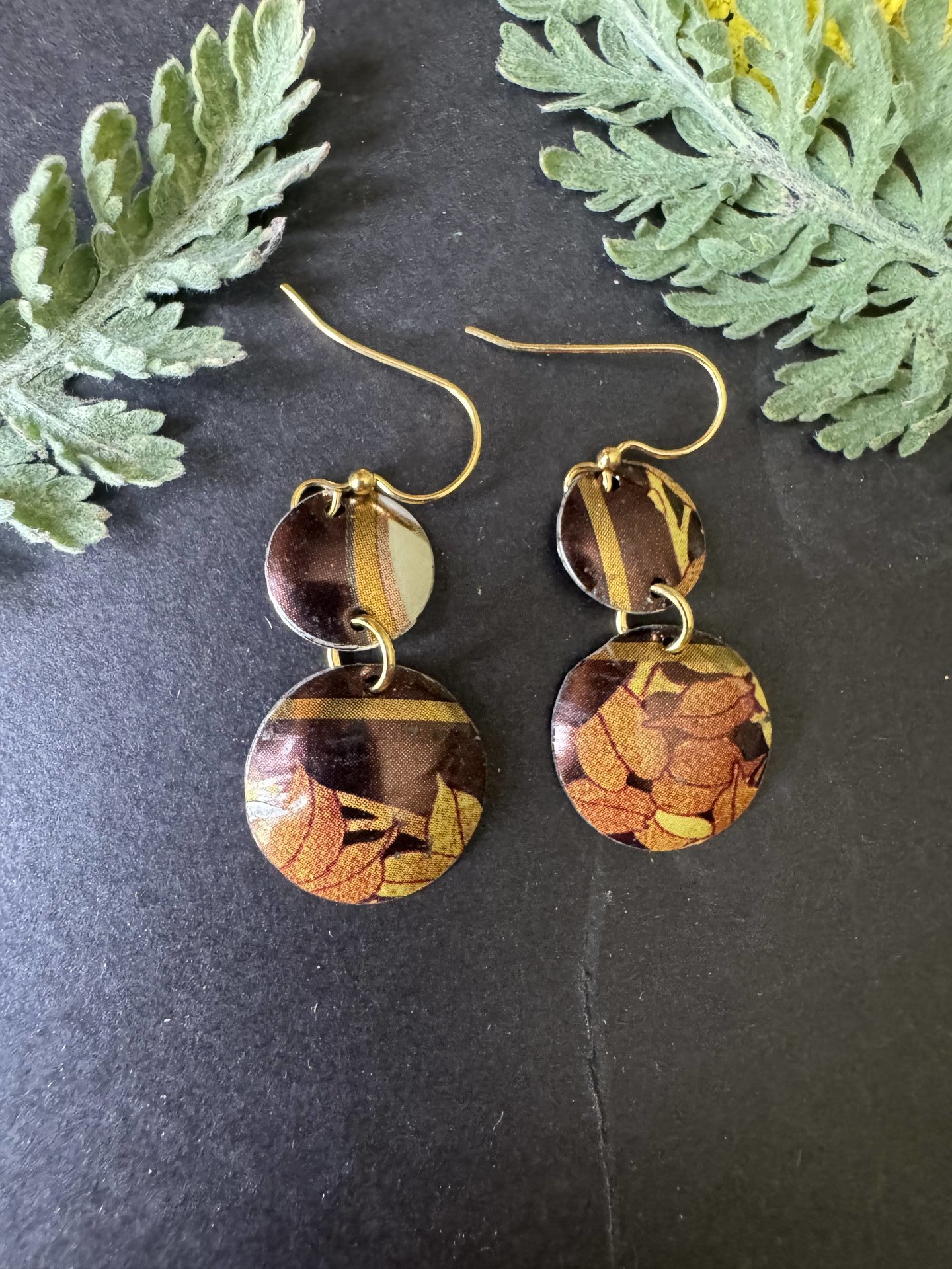 Dot Dot Leaf Lefèvre Tin Earrings