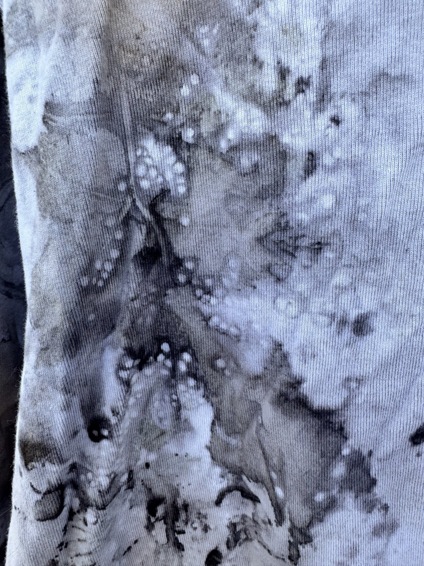 White Stag L Ecoprinted Longsleeved Tee