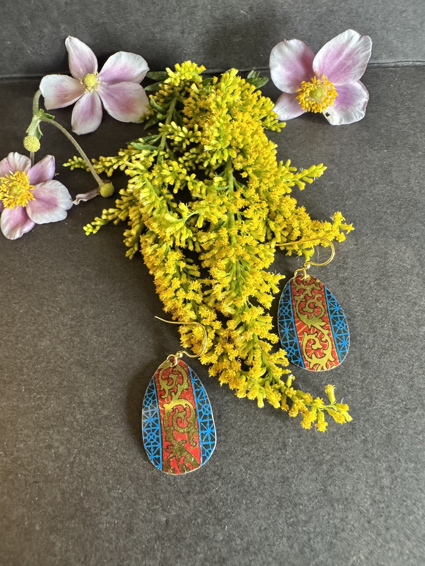 Lattice Illumination Shiny Tin Earrings
