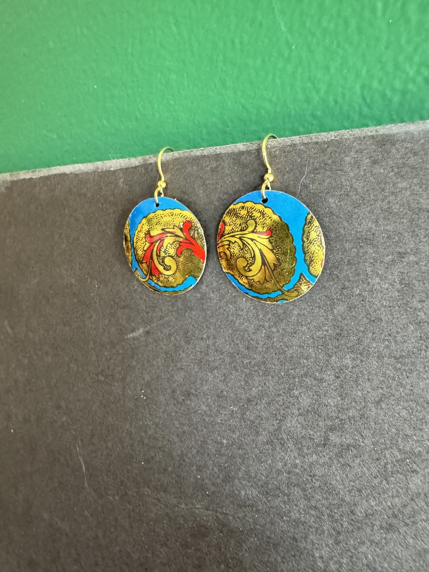 Circle Shiny Tin Earrings