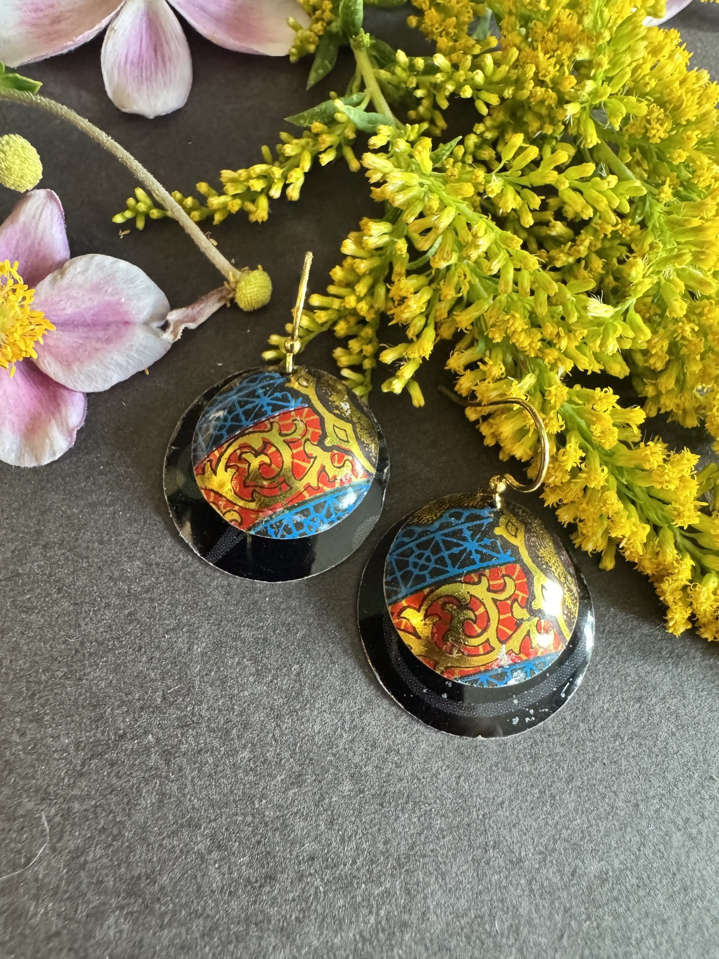 Lattice Black Nested Shiny Tin Earrings
